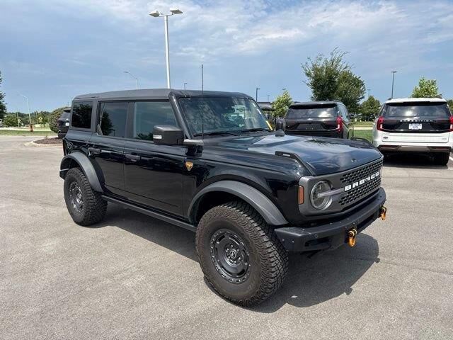 2024 Ford Bronco Badlands — photo 1 of 12