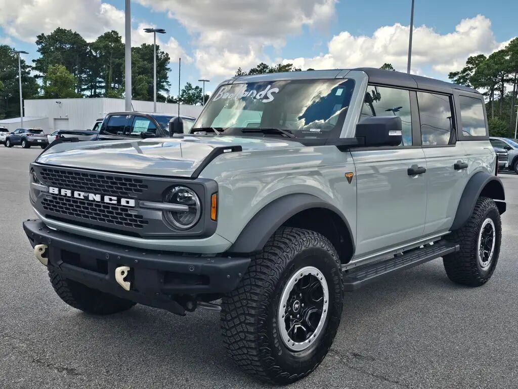 2024 Ford Bronco Badlands — photo 1 of 13