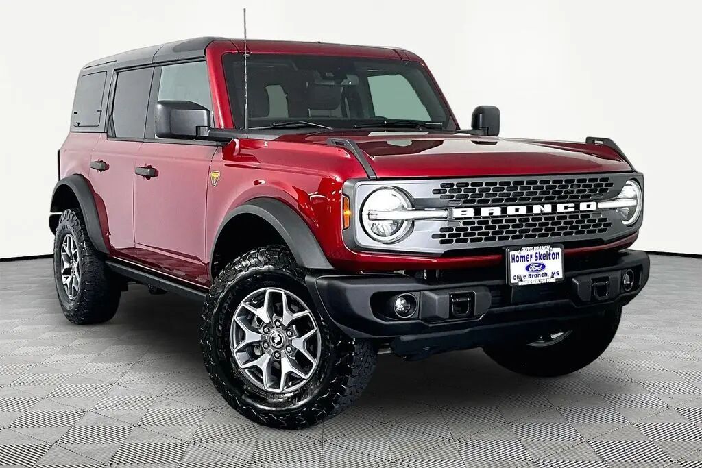 2025 Ford Bronco Badlands — photo 1 of 13