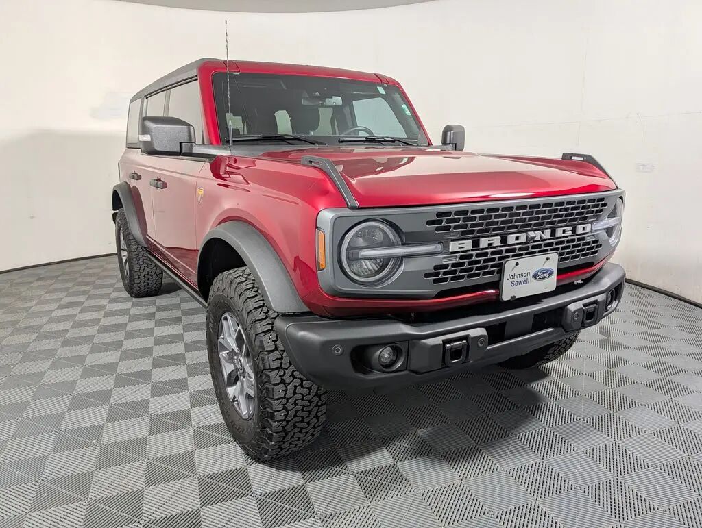 2025 Ford Bronco Badlands — photo 1 of 13