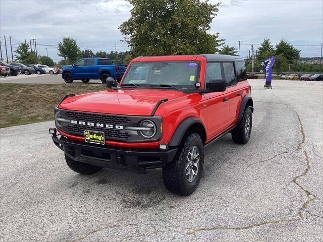 2024 Ford Bronco Badlands — photo 1 of 5