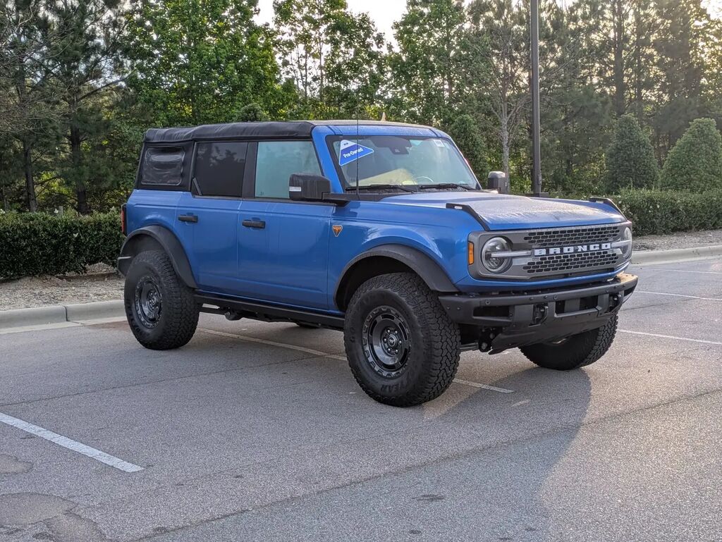 2025 Ford Bronco Badlands — photo 1 of 13