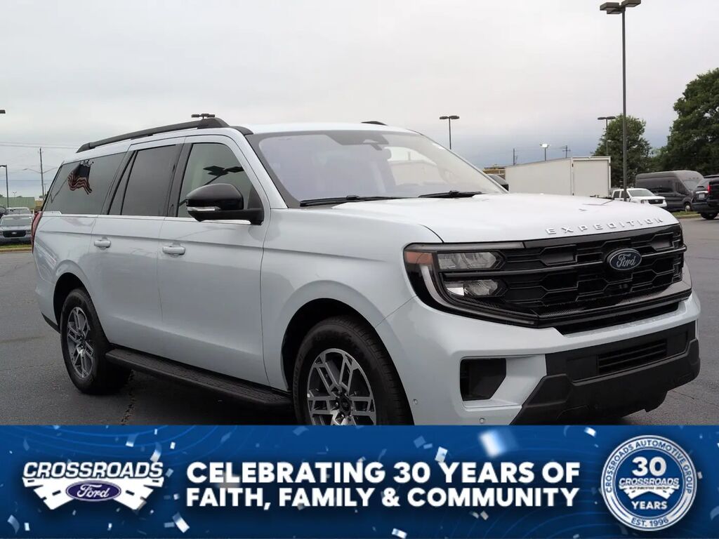 2025 Ford Expedition MAX Active — photo 1 of 13