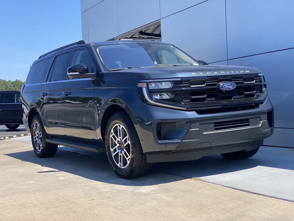 2025 Ford Expedition MAX Active — photo 1 of 1