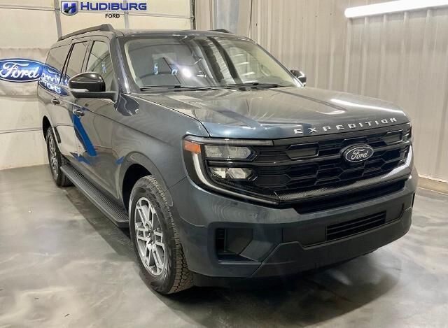 2025 Ford Expedition MAX Active — photo 1 of 13