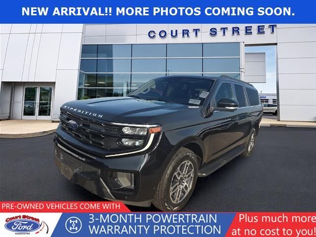2025 Ford Expedition MAX Active — photo 1 of 13