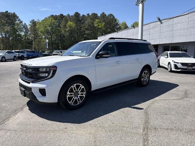 2025 Ford Expedition MAX Active — photo 1 of 13