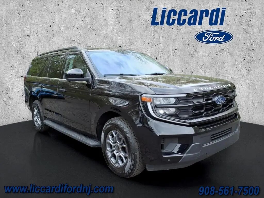 2025 Ford Expedition MAX Active — photo 1 of 13