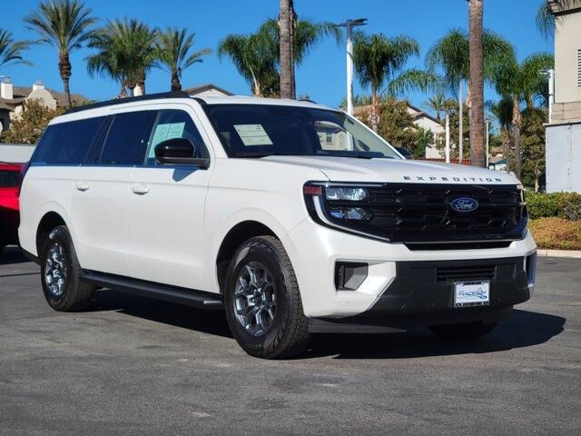 2025 Ford Expedition MAX Active — photo 1 of 13