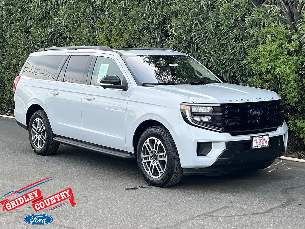 2025 Ford Expedition MAX Active — photo 1 of 13