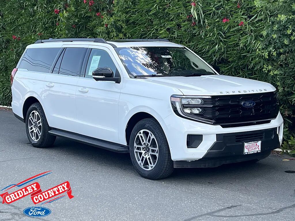 2025 Ford Expedition MAX Active — photo 1 of 13