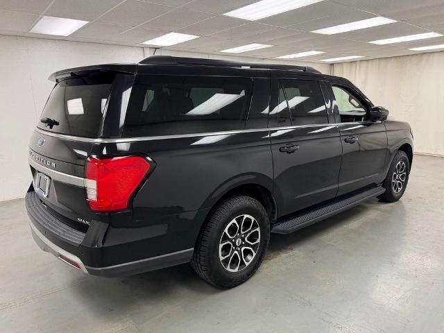 2024 Ford Expedition MAX XLT — photo 1 of 3