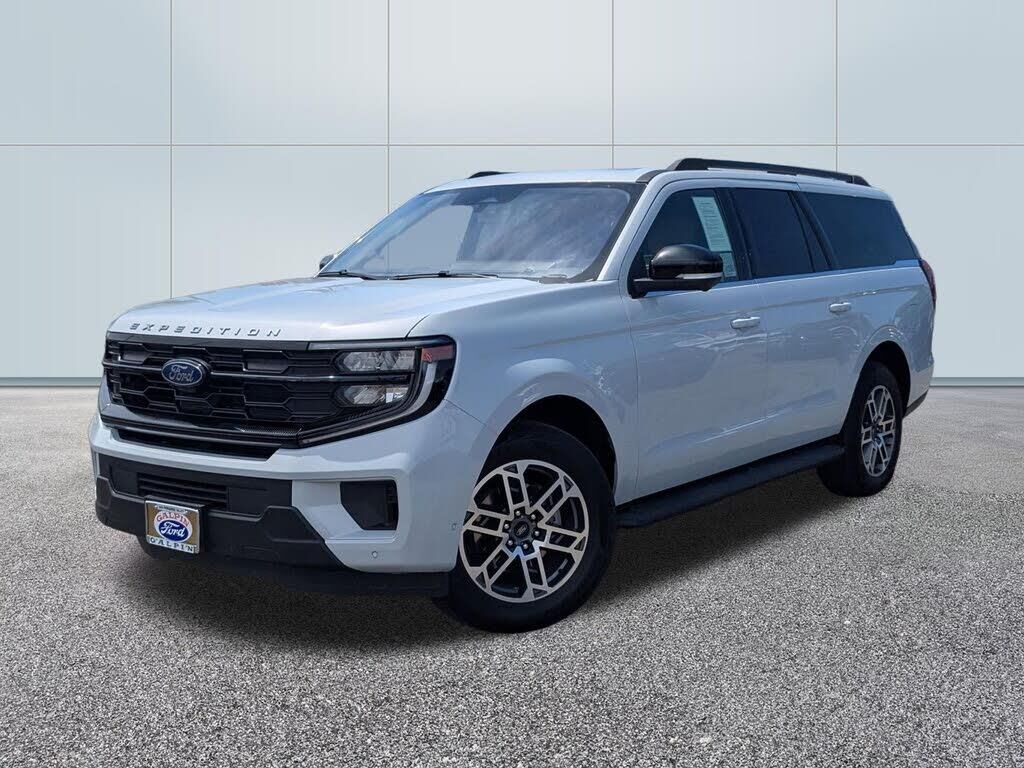 2025 Ford Expedition MAX Active — photo 1 of 1