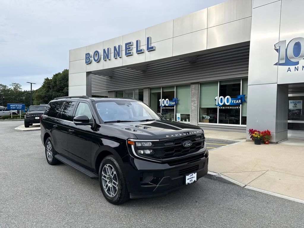 2025 Ford Expedition MAX Active — photo 1 of 13