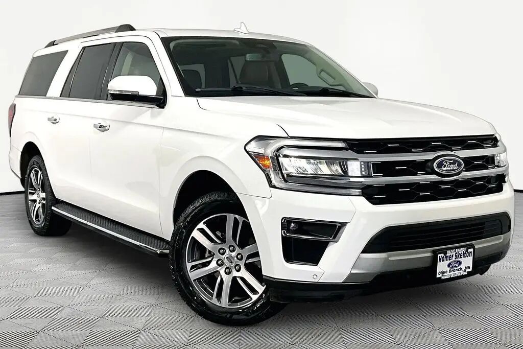 2022 Ford Expedition MAX Limited — photo 1 of 3