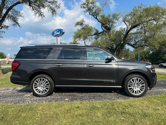 2023 Ford Expedition MAX Platinum — photo 1 of 13