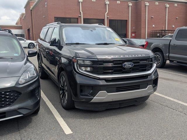 2025 Ford Expedition MAX Platinum — photo 1 of 4