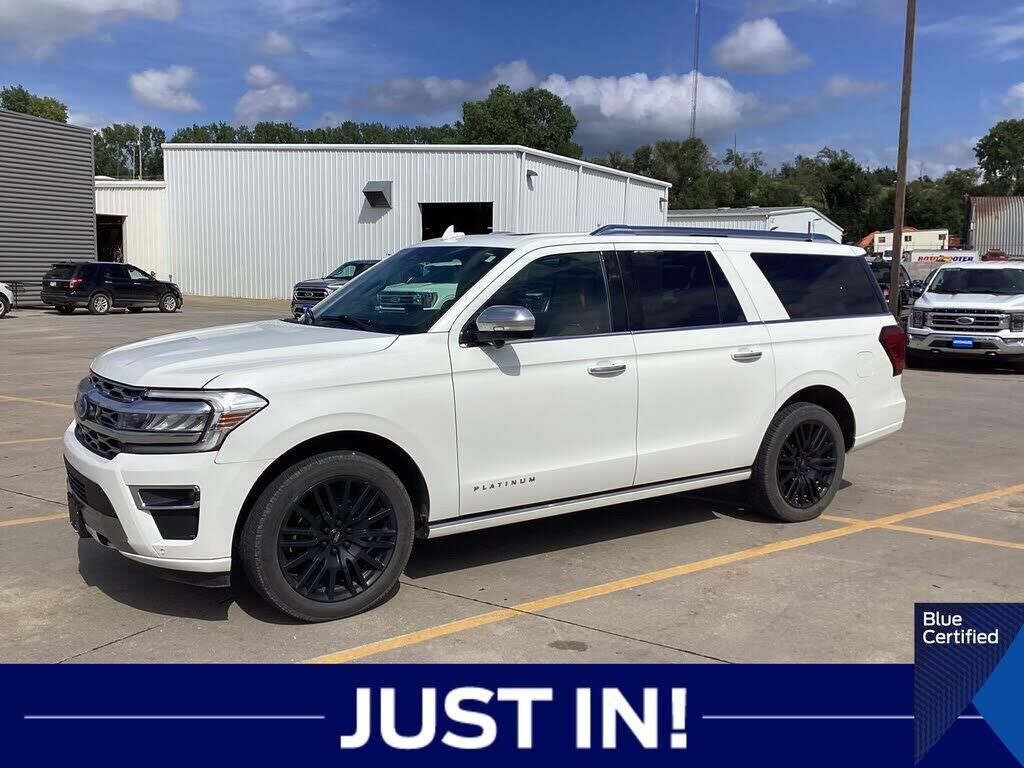 2022 Ford Expedition MAX Platinum — photo 1 of 1