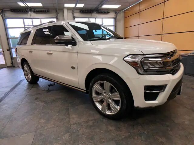 2024 Ford Expedition MAX King Ranch — photo 1 of 13