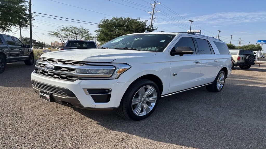 2024 Ford Expedition MAX King Ranch — photo 1 of 13