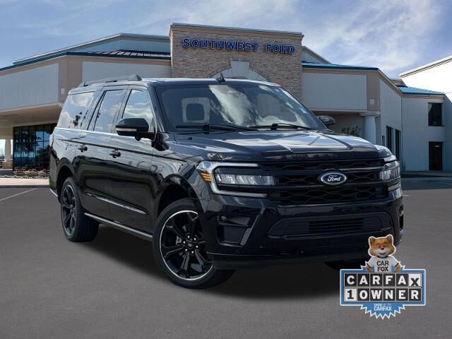 2023 Ford Expedition MAX Limited — photo 1 of 13