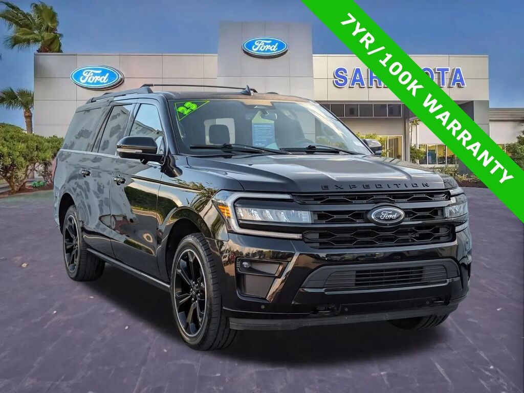 2023 Ford Expedition MAX Limited — photo 1 of 13