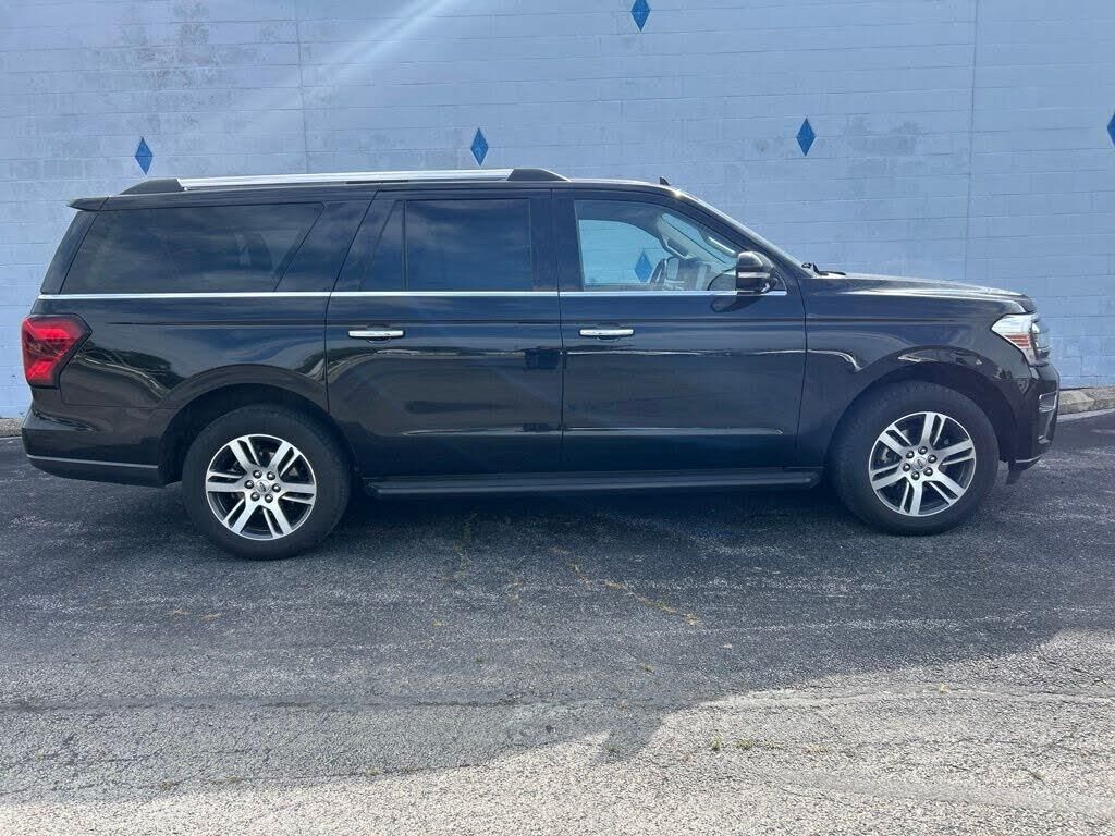 2024 Ford Expedition MAX Limited — photo 1 of 1