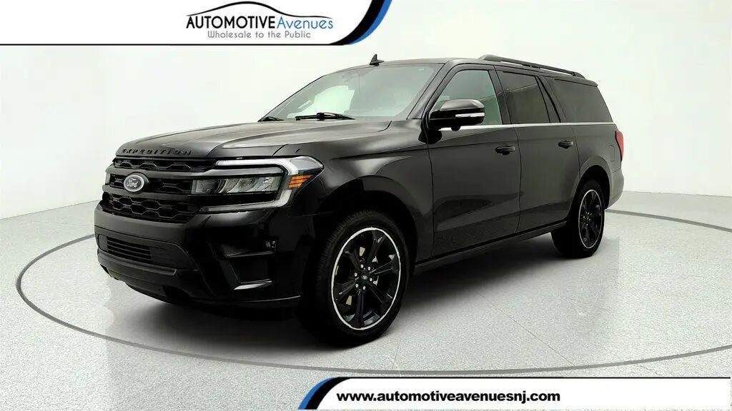 2023 Ford Expedition MAX Limited — photo 1 of 13