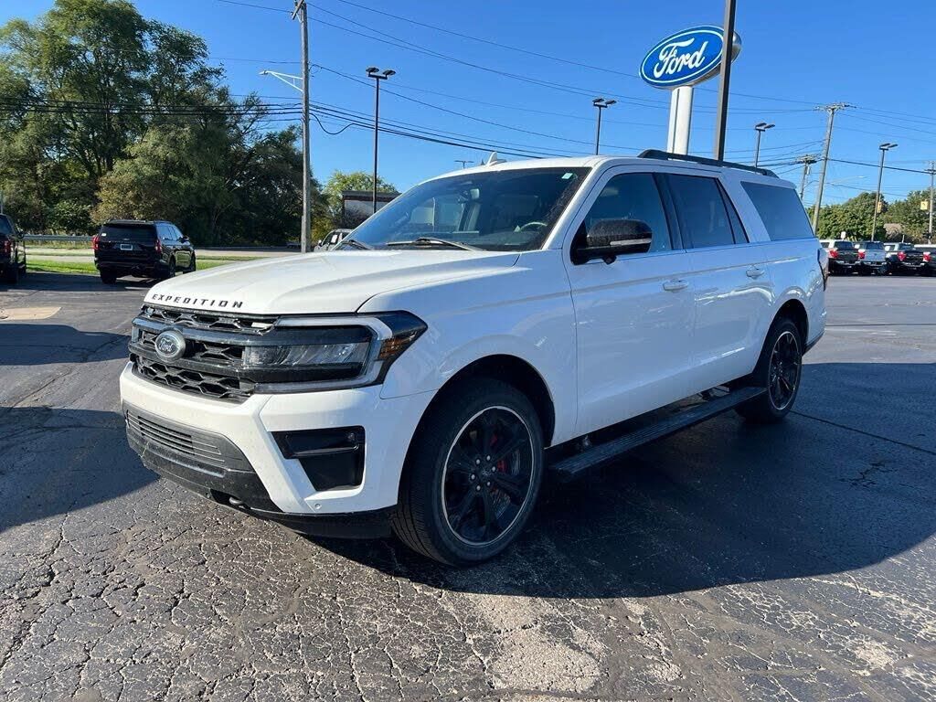 2023 Ford Expedition MAX Limited — photo 1 of 1