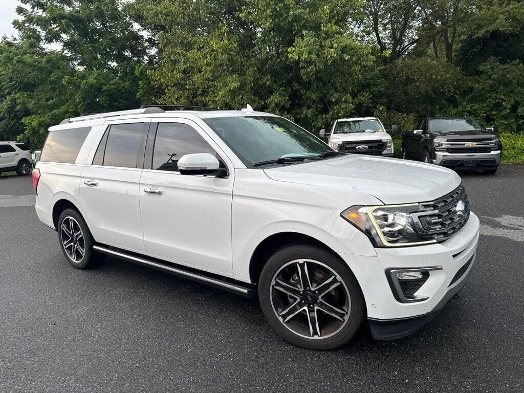 2019 Ford Expedition MAX Limited — photo 1 of 1