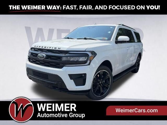 2022 Ford Expedition MAX Limited — photo 1 of 13