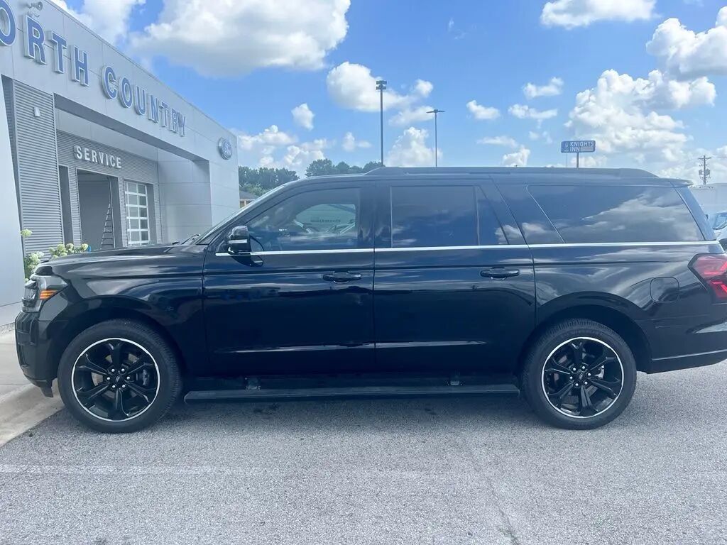 2022 Ford Expedition MAX Limited — photo 1 of 13