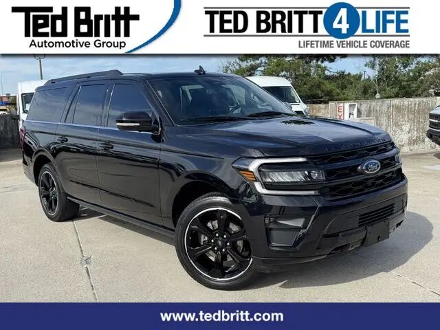 2022 Ford Expedition MAX Limited — photo 1 of 13