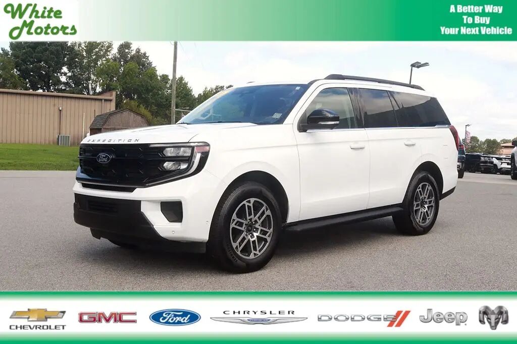 2025 Ford Expedition Active — photo 1 of 13