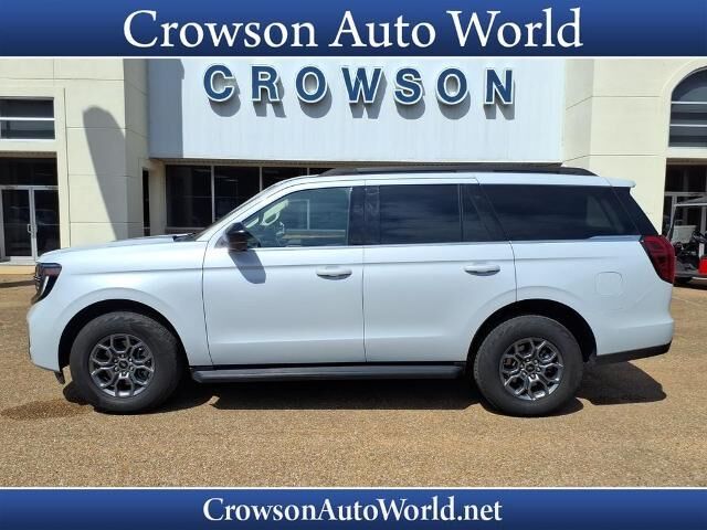 2025 Ford Expedition Active — photo 1 of 13
