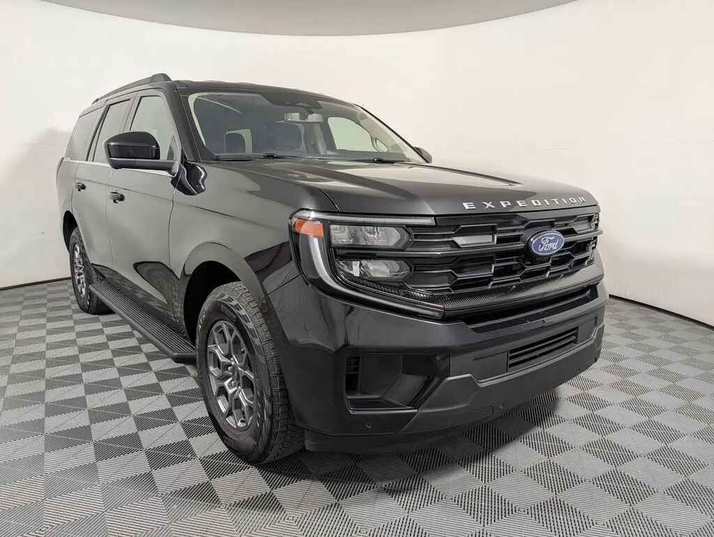 2025 Ford Expedition Active — photo 1 of 13
