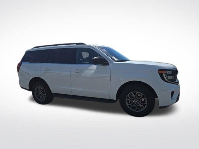 2025 Ford Expedition Active — photo 1 of 13
