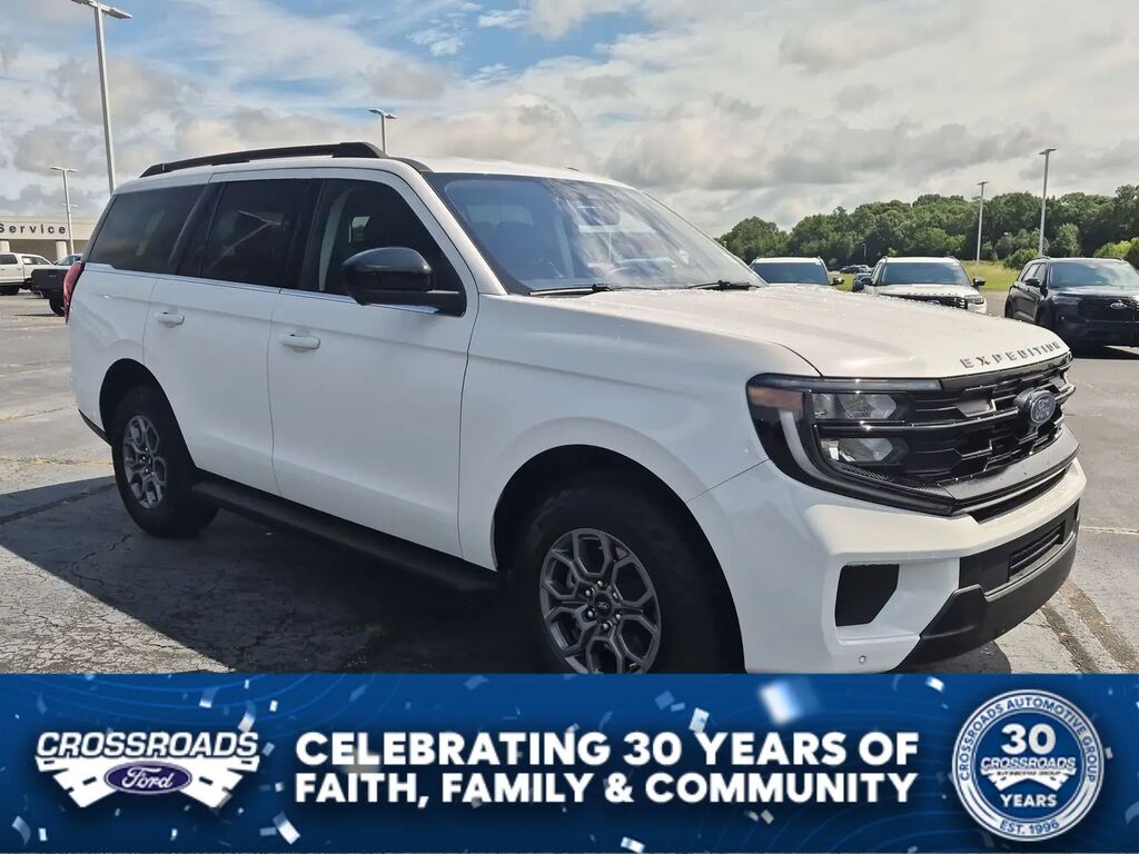 2025 Ford Expedition Active — photo 1 of 13