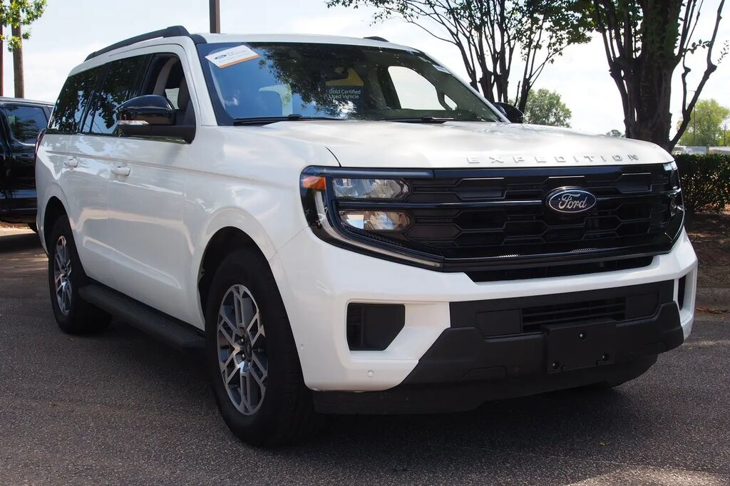 2025 Ford Expedition Active — photo 1 of 13