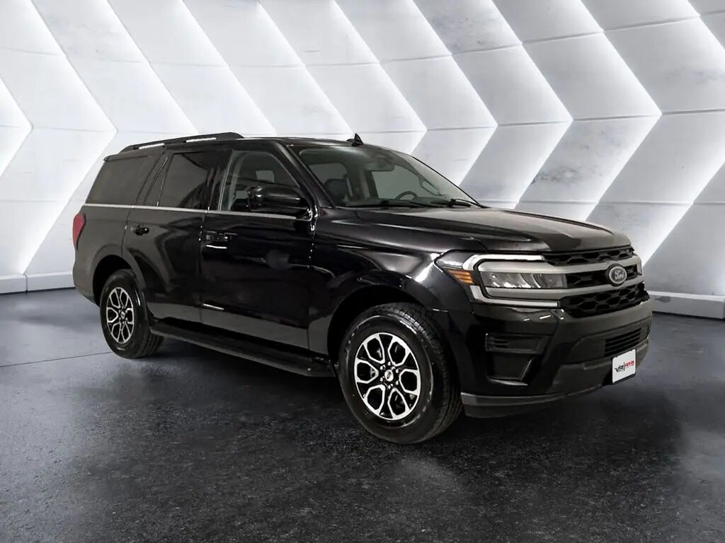 2024 Ford Expedition XLT — photo 1 of 13