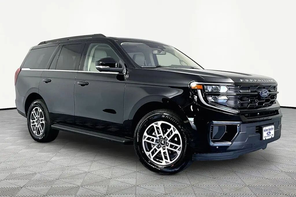 2025 Ford Expedition Active — photo 1 of 13