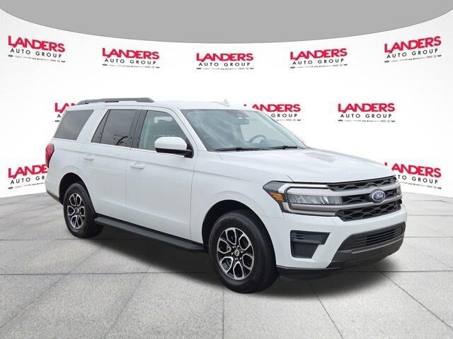 2022 Ford Expedition XLT — photo 1 of 13