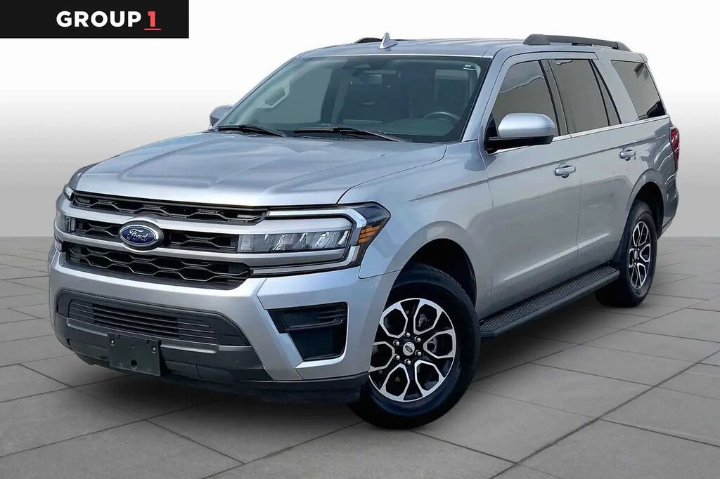 2022 Ford Expedition XLT — photo 1 of 13