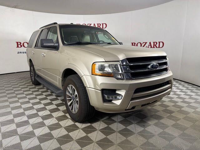 2017 Ford Expedition XLT — photo 1 of 13