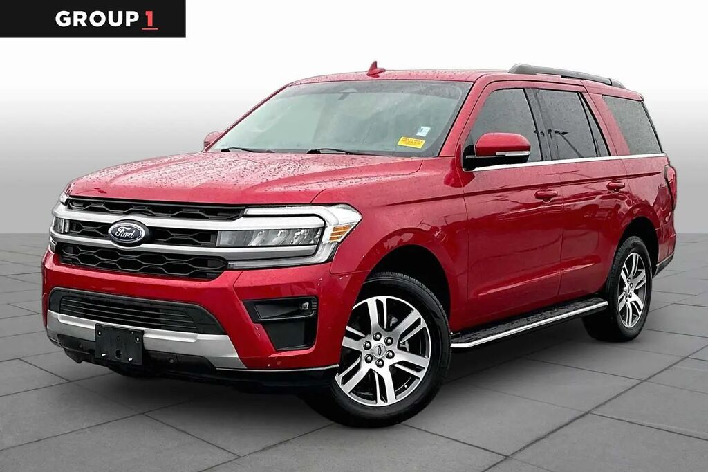 2022 Ford Expedition XLT — photo 1 of 13