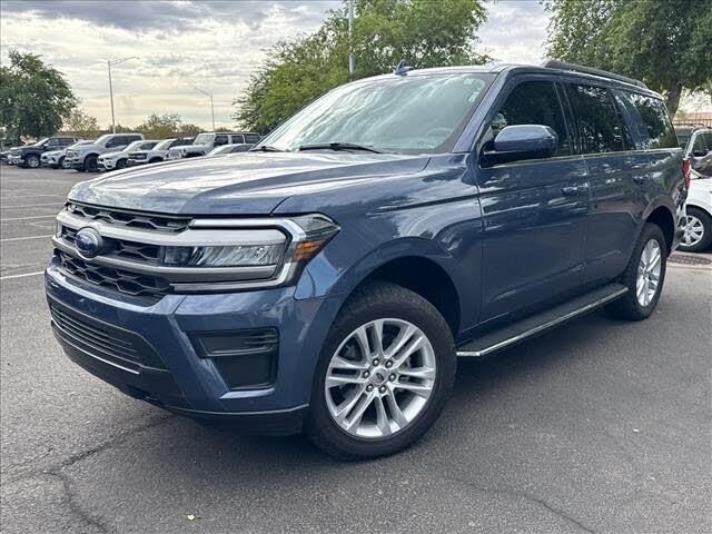 2023 Ford Expedition XLT — photo 1 of 1