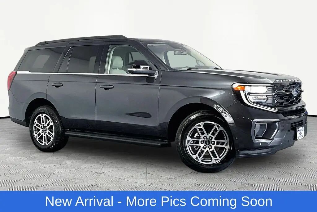 2025 Ford Expedition Active — photo 1 of 26
