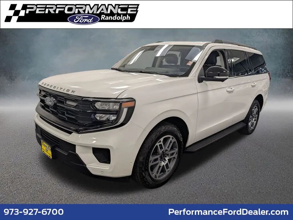 2025 Ford Expedition Active — photo 1 of 13
