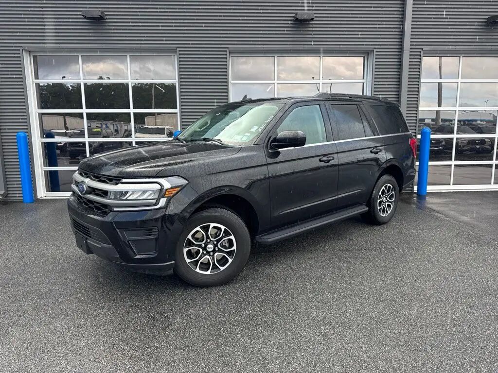 2024 Ford Expedition XLT — photo 1 of 5