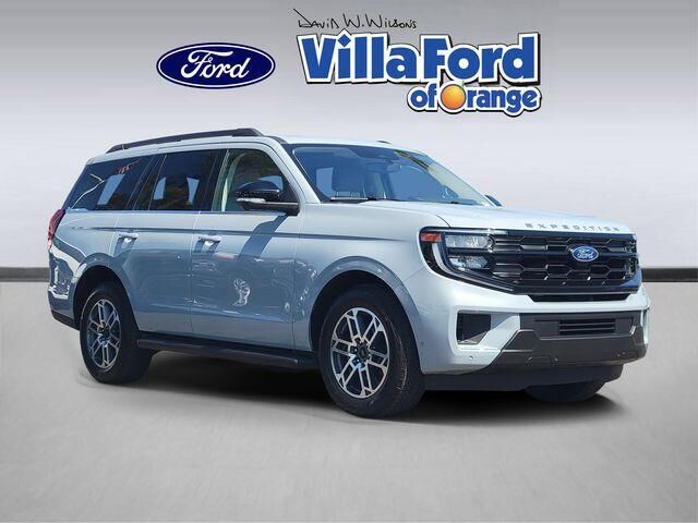 2025 Ford Expedition Active — photo 1 of 13